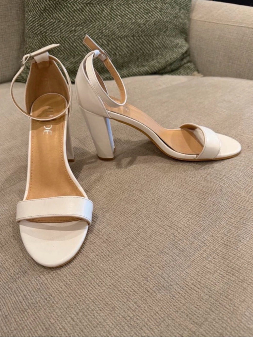 Minimalist Ankle-Strap Block Heel Sandals - Cream